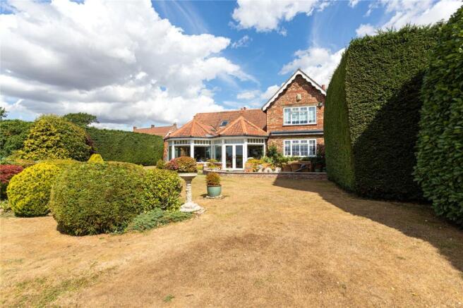 4 bed Detached for sale Image 10