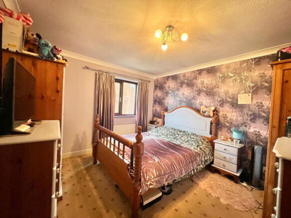 3 bed Detached Bungalow for sale Image 10