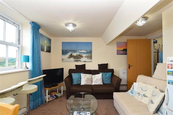2 bed Apartment for sale Image 4