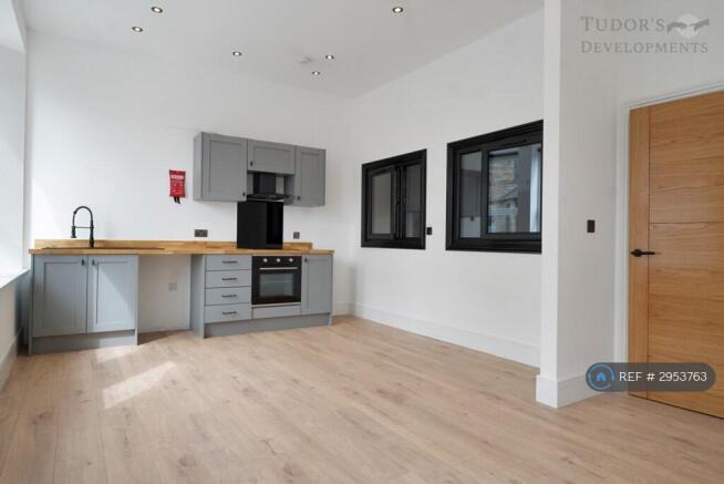 1 bed Flat to rent Image 4
