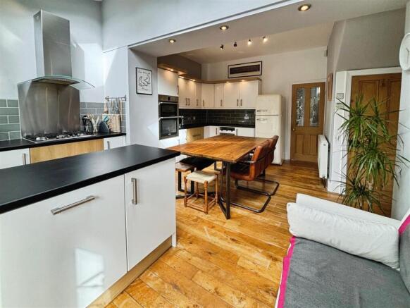 2 bed End of Terrace for sale Image 4