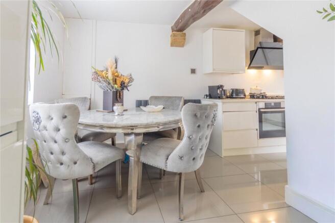 3 bed Semi-Detached for sale Image 9