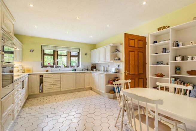 8505252-interior06.jpg