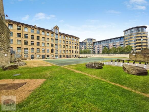 2 bed Penthouse for sale in shipley