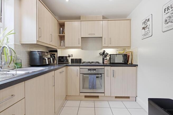 2 bed Flat for sale Image 7