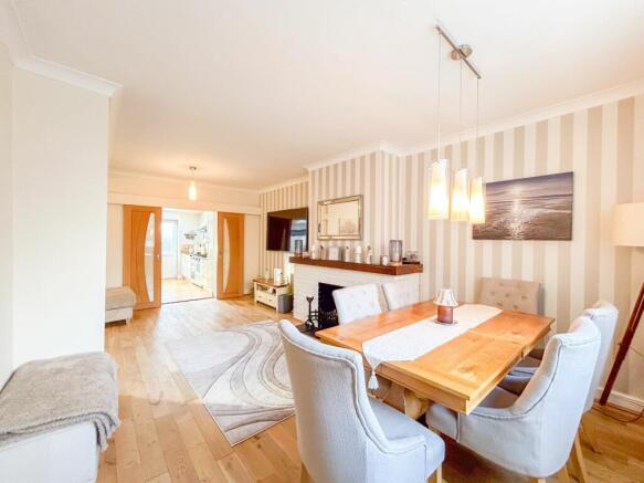 Lounge/Diner