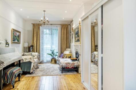 Grosvenor Road, Pimlico, London, SW1V