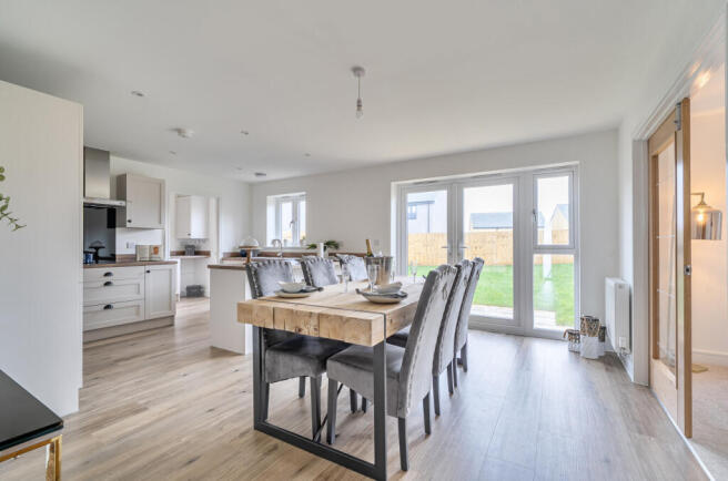 1406394-7-697c963...