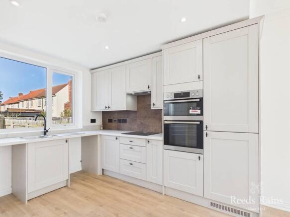 3 bed Semi-Detached for sale Image 7