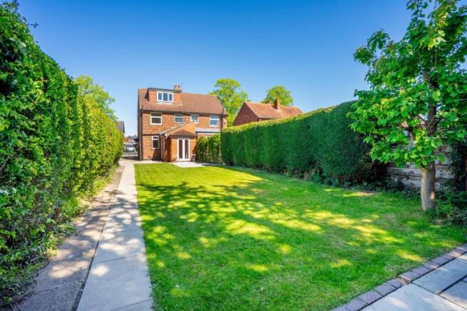 3 bed Semi-Detached for sale Image 4