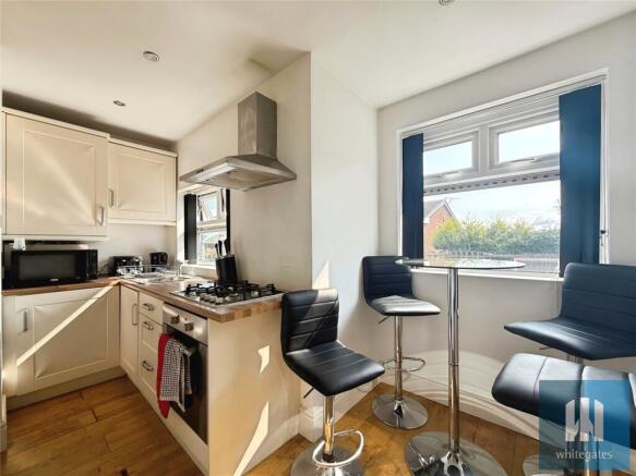2 bed Semi-Detached to rent Image 4