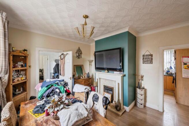 4 bed Detached for sale Image 6