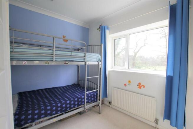 Bedroom 3 with garde