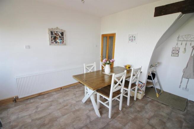 kitchen/dining room