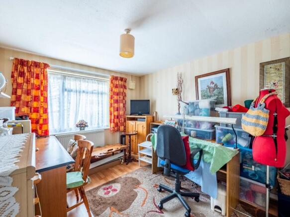 DINING ROOM.jpg