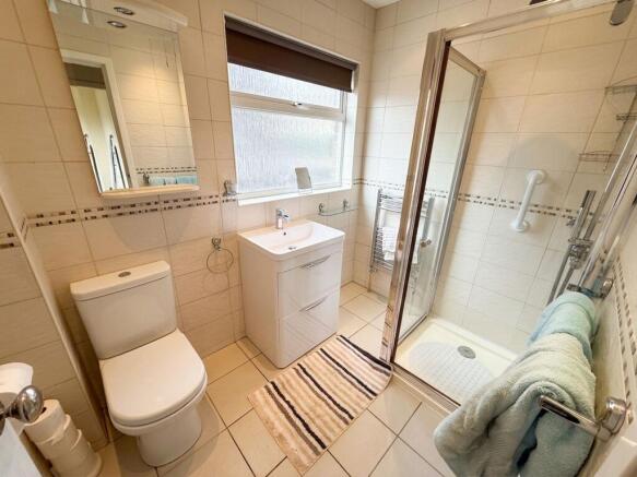 3 bed Semi-Detached Bungalow for sale Image 10