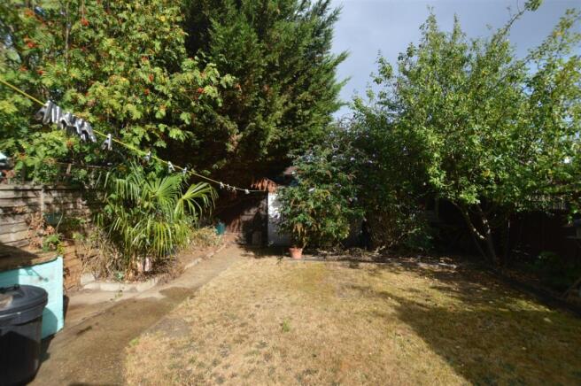 32 The Ridge gdn 2.JPG