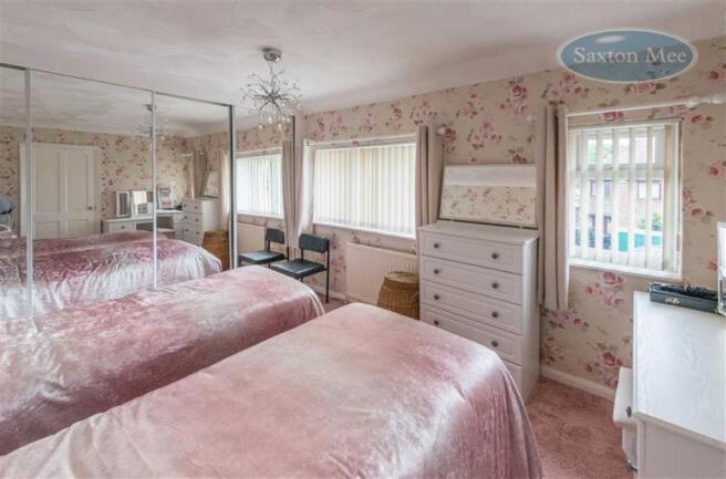 SPACIOUS MASTER BEDROOM