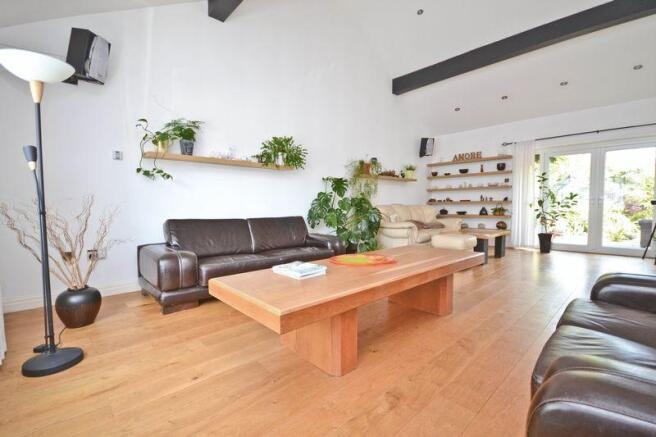 Lounge Additional
