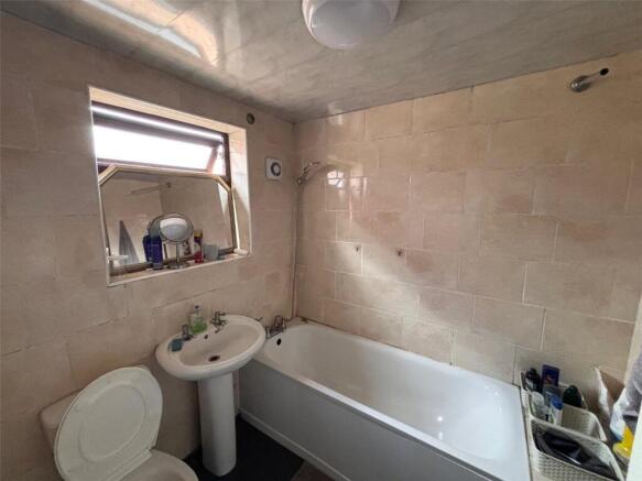 4 bed Terraced for sale Image 8