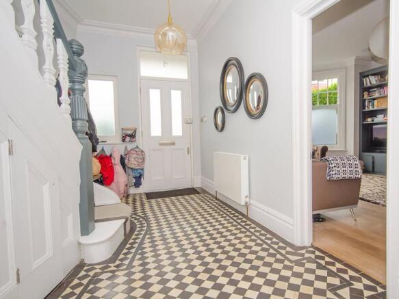 Entrance Hall b LR