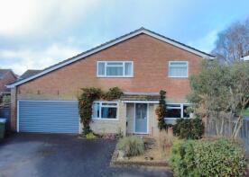 15, Cheviot Close, Newbury RG14 6SQ