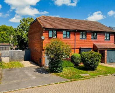 Bradley Close, Oakley, HP18