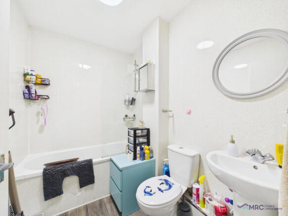 4 bed Terraced for sale Image 11