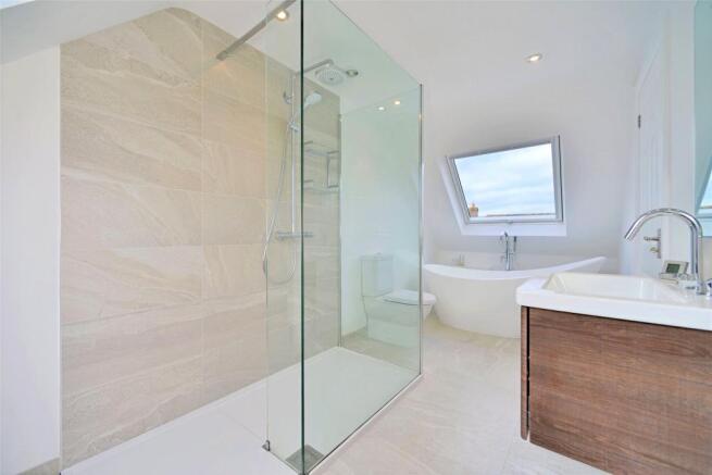 En-Suite Bathroom
