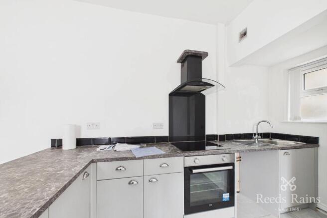 2 bed End of Terrace to rent Image 6