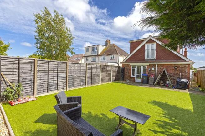 Salvington Garden _2.JPG