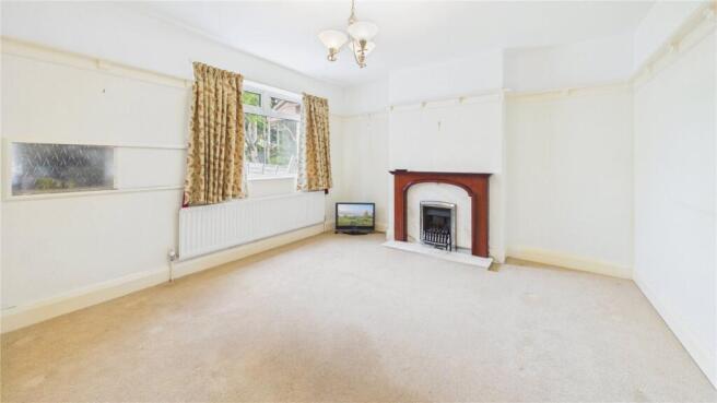 4 bed Semi-Detached for sale Image 4