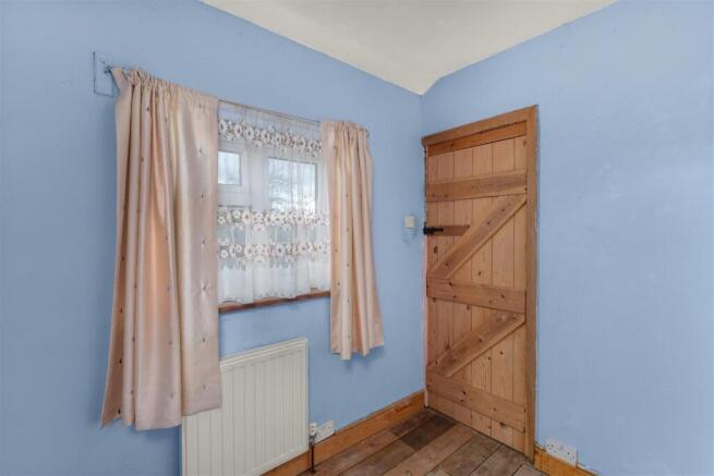 2 The Avenue, Middleton Cheney-24.jpg