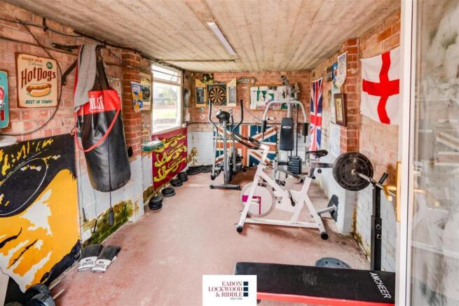 Garage.jpg