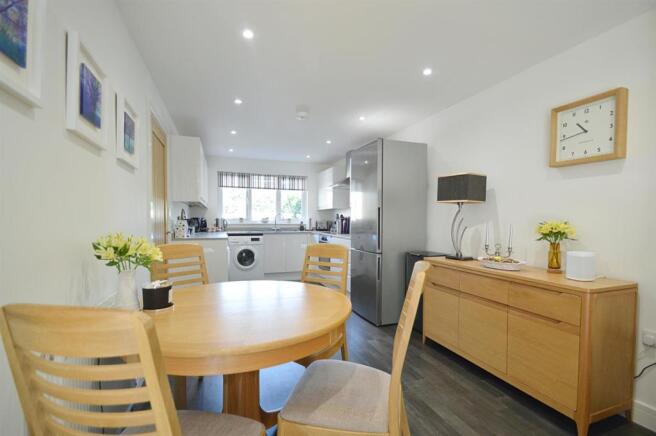 Kitchen1.jpg
