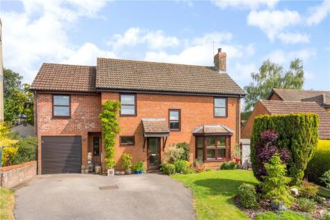 Hughes Close, Marlborough, Wiltshire, SN8