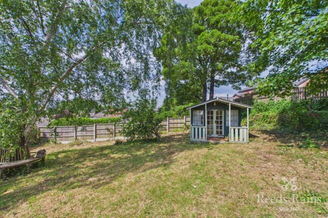 4 bed Detached for sale Image 5