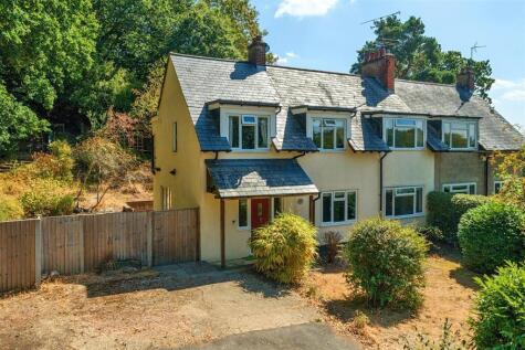 School Hill, Crowthorne, Berkshire, RG45 7HE