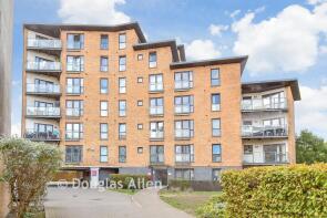 53, 5 7 Gateway Court, Parham Drive, Gants Hill, Ilford IG2 6LZ