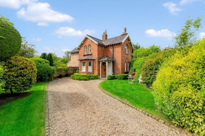 Harefield Lodge-2.jpg