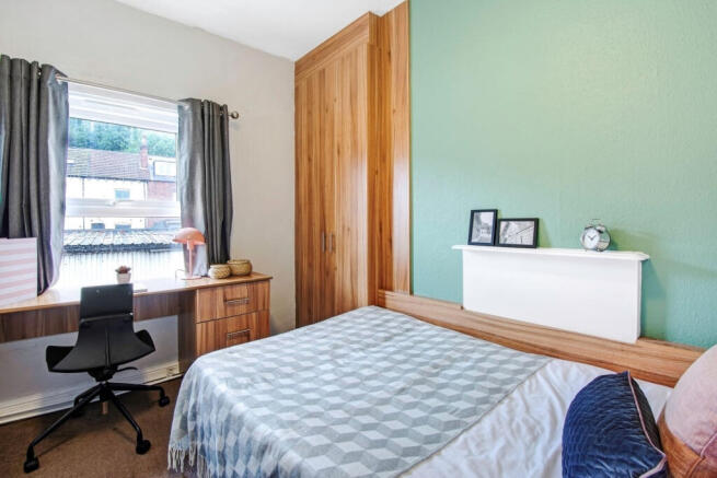 2 bed House to rent Image 4