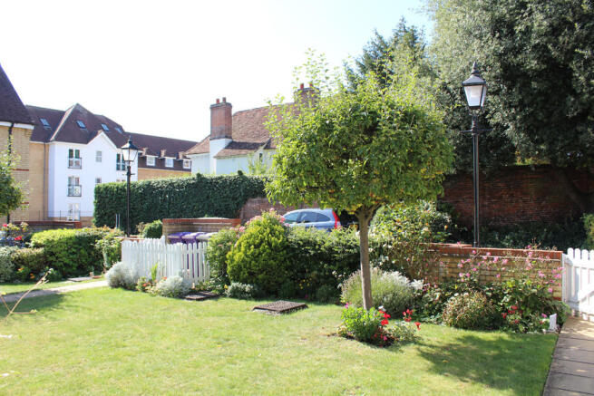 Photo 10