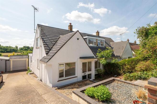 18 Lindsay Avenue, Hitchin-42.jpg