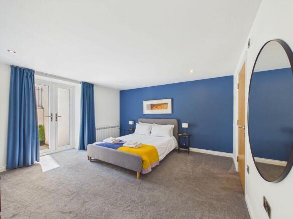 2 bed Apartment for sale Image 9