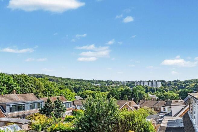3 bed Semi-Detached for sale Image 10