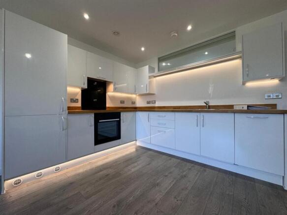 For Sale, Buy - 2 bedroom in Harlow, CM20 - Maxell