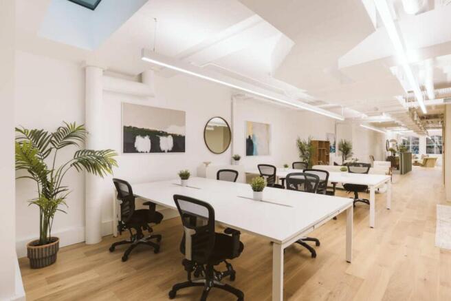 18 Clerkenwell Close