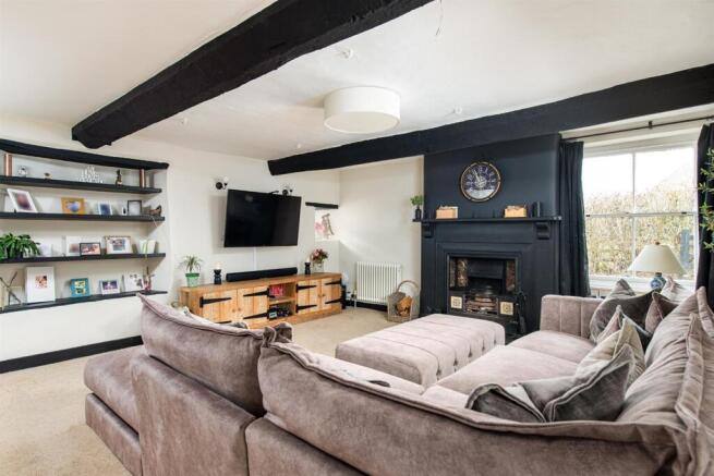 Sitting_Room_3.jpg