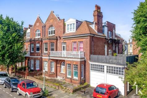 Palmeira Avenue, Hove