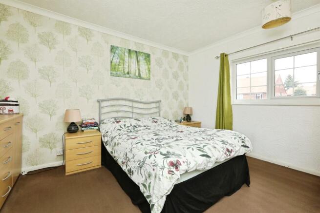3 bed Semi-Detached for sale Image 12